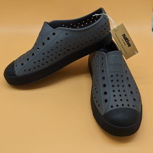 NEW Native Shoes Jefferson slip-ons, size J6